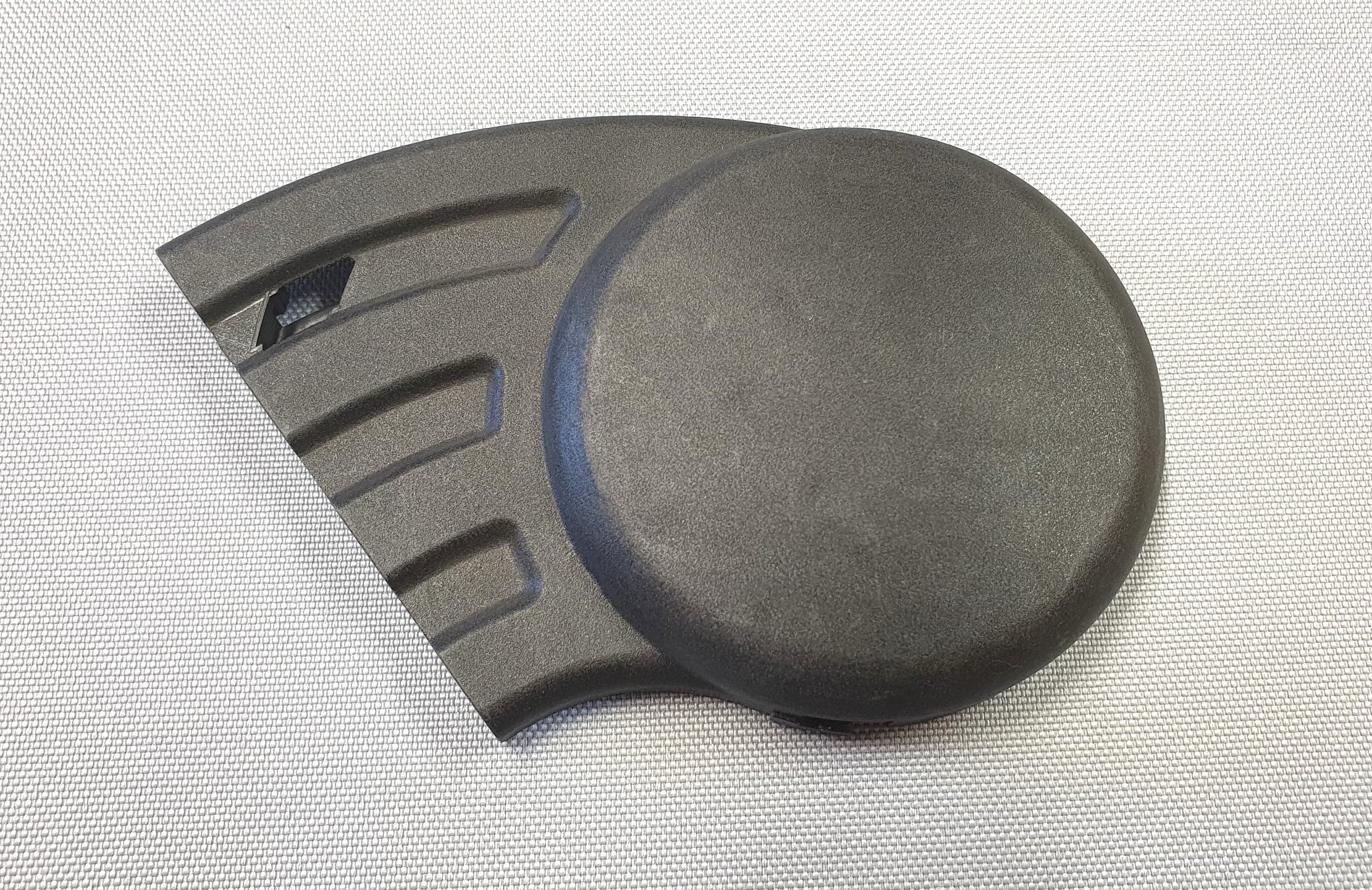 New Genuine Makita 302074113 Filter Lid