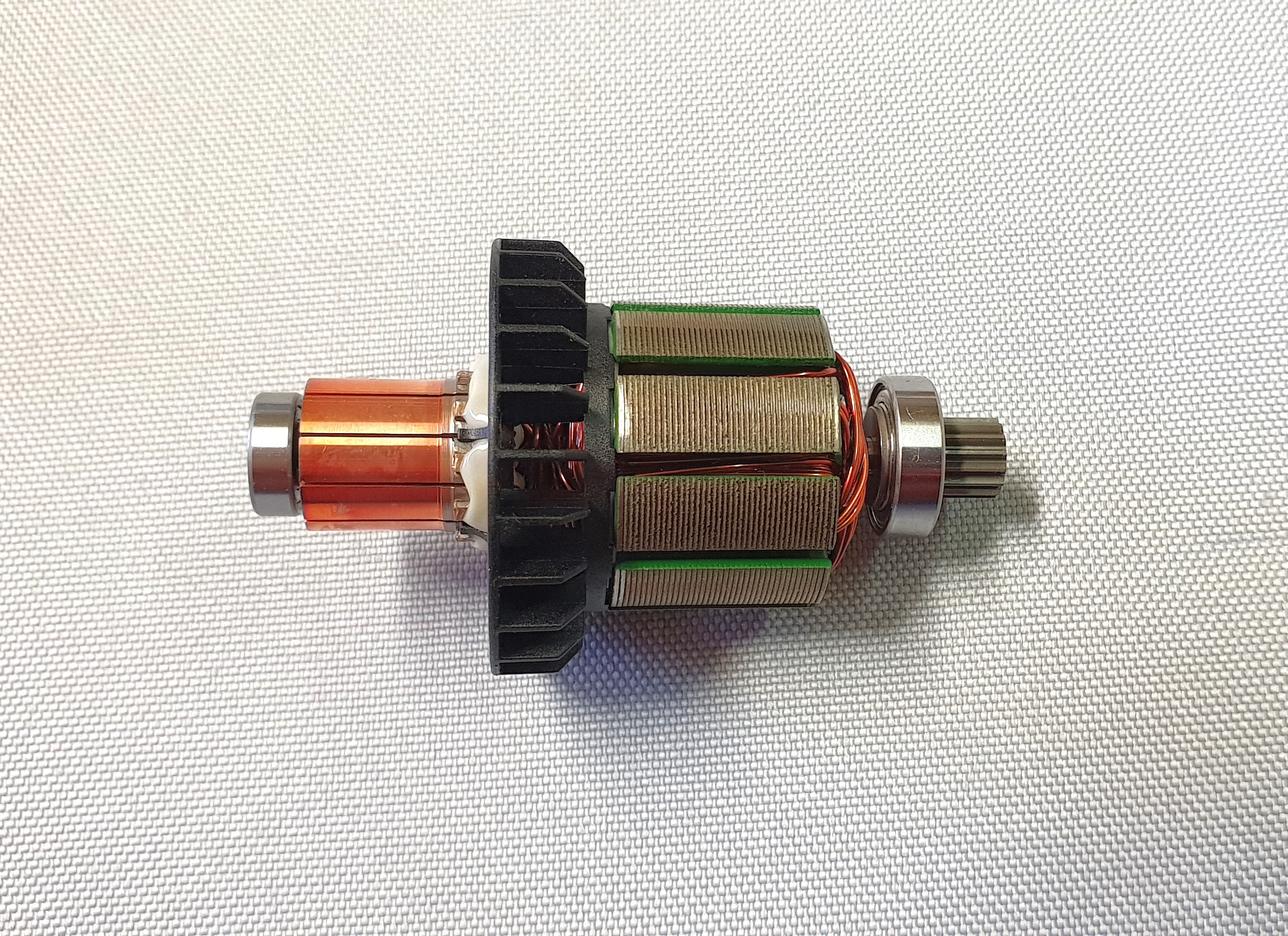 Uusi aito Makita 619583-5 ARMATURI DDF482 DHP482