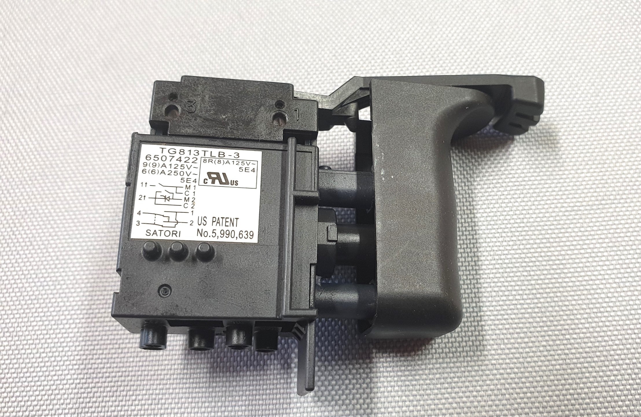 Ny äkta Makita 650742-2-switch för DS4012