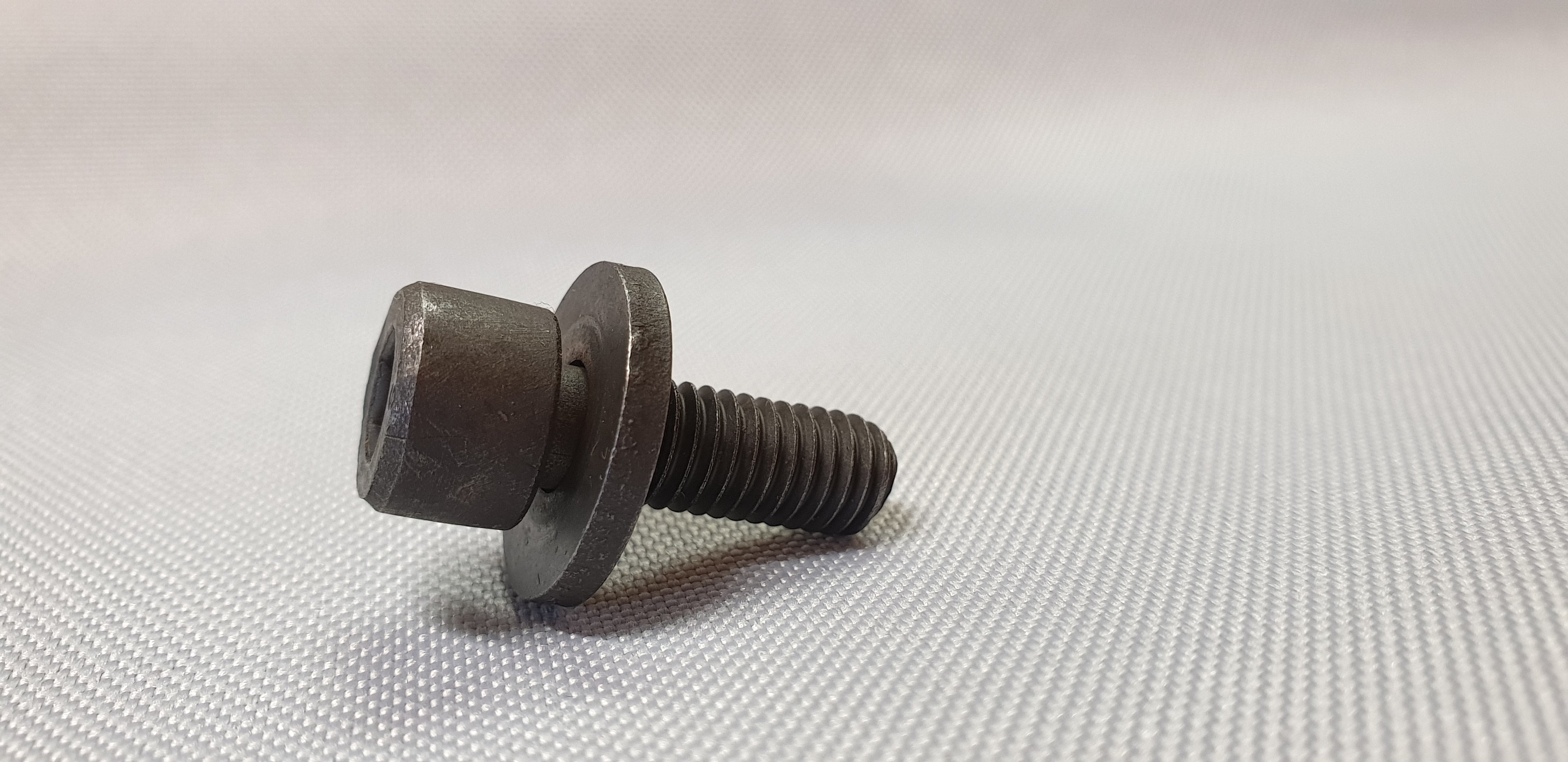 Nieuwe echte Makita 266762-2 Hex Socket Head Bolt M8*22 voor LF1000 TEC.93694