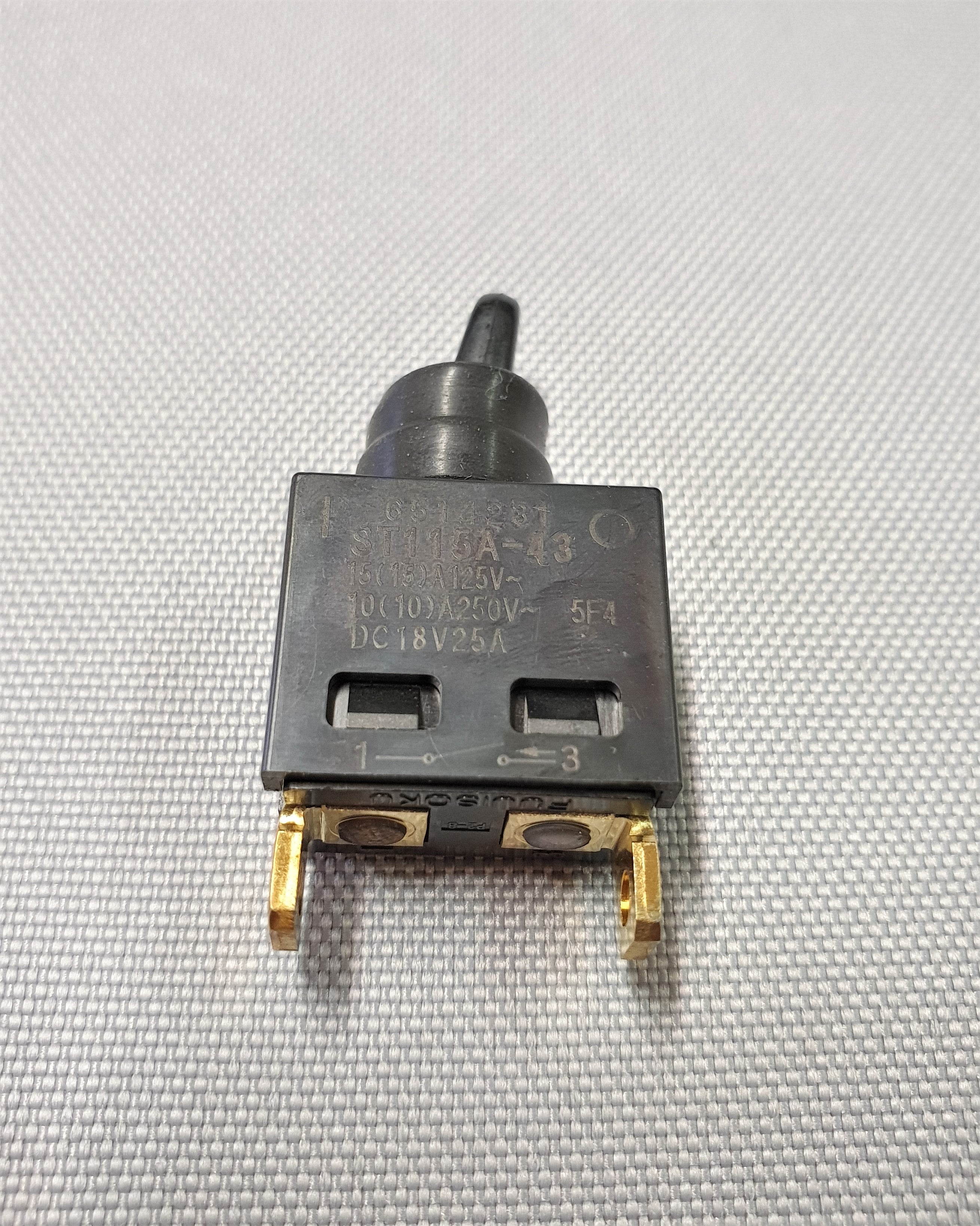 Ny äkta Makita 651423-1-switch för 9523B RD1101 HM1203C 3706 BTM40 LXMT025