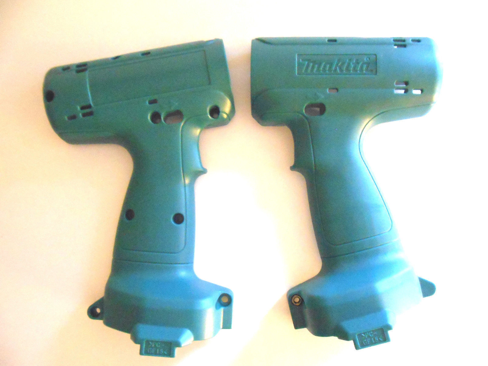 New Genuine Makita 183211-3 Housing Set for 6227D