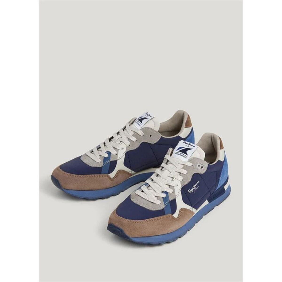 V2HC342E4583DB0047E0C0F2D6122D7BFEAR7622572P4