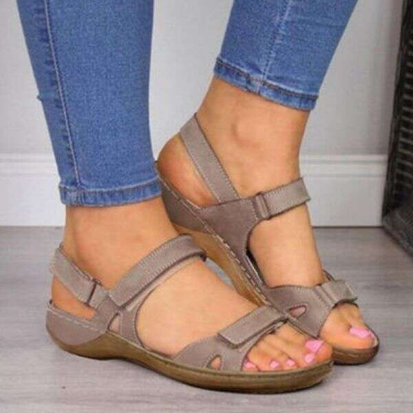 Aleccia - Comfortable sandals