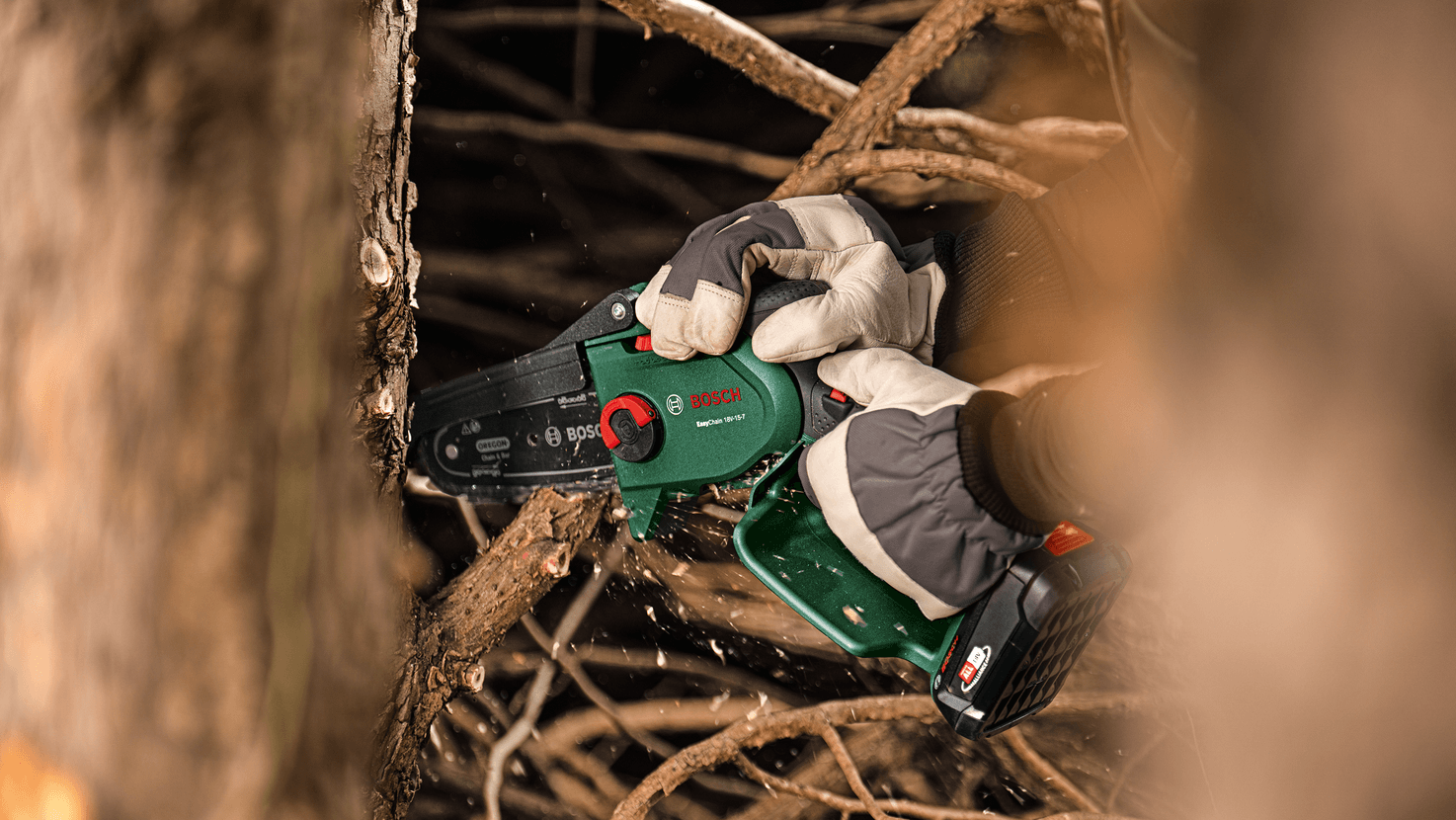 New Genuine Bosch 06008B8901 Chain 18V-15-7 Cordless Chainsaw