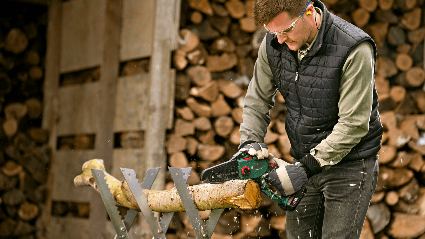 New Genuine Bosch 06008B8901 Chain 18V-15-7 Cordless Chainsaw