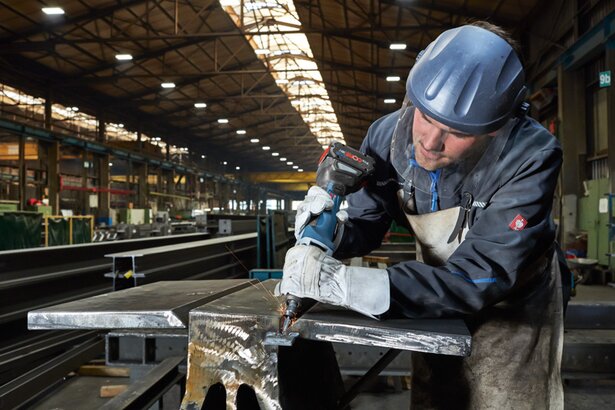 New Genuine Bosch 0601229200 GGS 18V-23 PLC Professional Cordless Straight