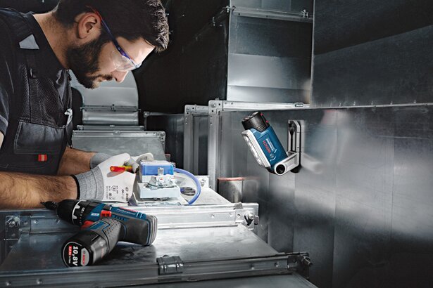 New Genuine Bosch 06014A0000 GLI 12V-330 Professional Cordless Light