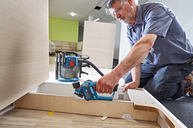 New Genuine Bosch 06015A7001 GHO 12V-20 Professional Cordless Planer