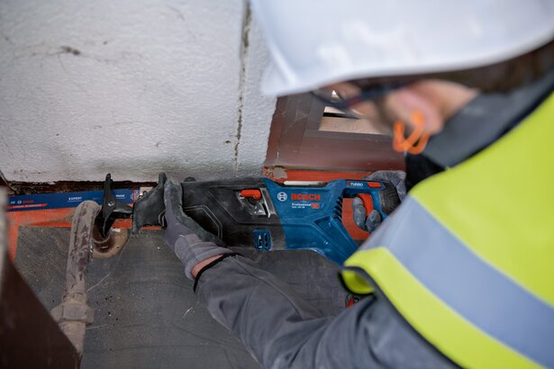 New Genuine Bosch 06016C0000 GSA 18V-28 Professional Cordless Reciprocating Saw