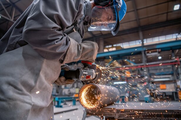 New Genuine Bosch 06017D1600 GWS 17-150 PS Professional Angle Grinder