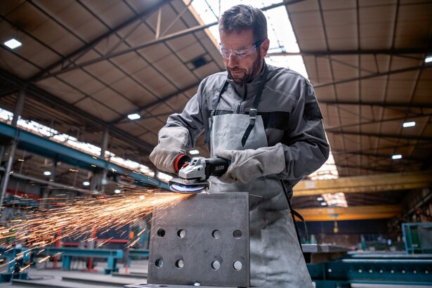 New Genuine Bosch 06017D1600 GWS 17-150 PS Professional Angle Grinder