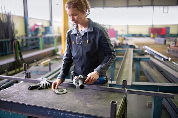 New Genuine Bosch 06017D2100 GWX 14-125 S Professional Angle Grinder with X-LOCK