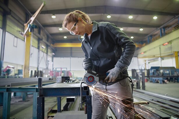 New Genuine Bosch 06017D2300 GWX 17-125 S Professional Angle Grinder with X-LOCK