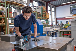 New Genuine Bosch 0601926300 GSC 18V-16 E Professional Cordless Metal Shear