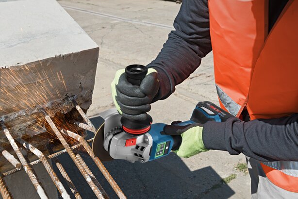 New Genuine Bosch 06019H6300 GWS 18V-15 SC Professional Cordless Angle Grinder