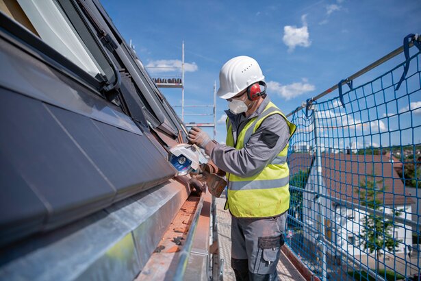 New Genuine Bosch 06019H6L01 GWS 18V-180 P Professional Cordless Angle Grinder