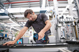 New Genuine Bosch 06019J0101 GDR 18V-210 C Professional Cordless Impact Driver