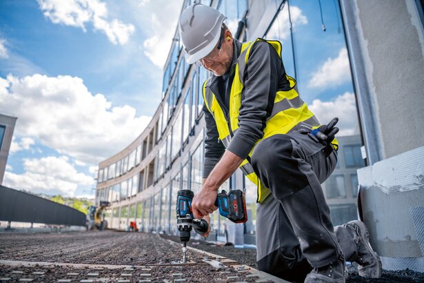 New Genuine Bosch 06019J5002 GSR 18V-150 C Professional Cordless Drill/Driver