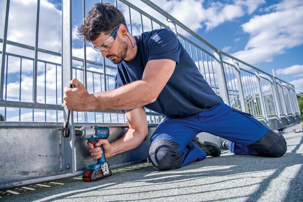 New Genuine Bosch 06019K4000 GDS 18V-450 HC Professional Cordless Impact Wrench