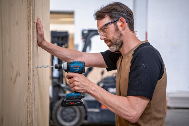 New Genuine Bosch 06019L5001 GDS 18V-330 HC Professional Cordless Impact Wrench