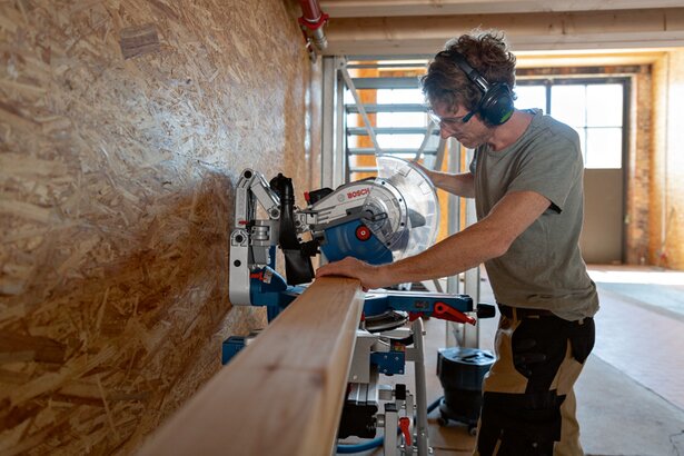 New Genuine Bosch 0601B43000 GCM 18V-305 GDC Professional Cordless Mitre Saw