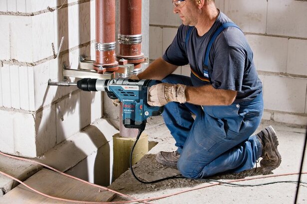 New Genuine Bosch 0611264000 GBH 5-40 DCE Professional Rotary Hammer with SDS