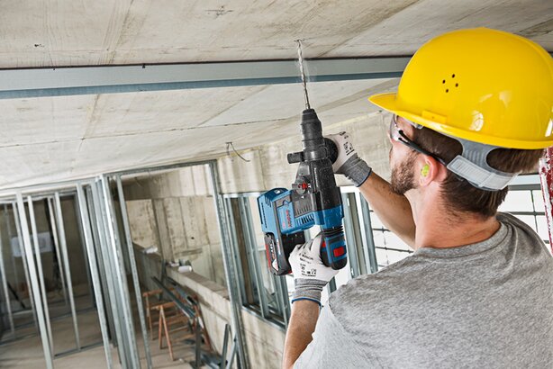 New Genuine Bosch 0611909001 GBH 18V-26 Professional Cordless Rotary Hammer