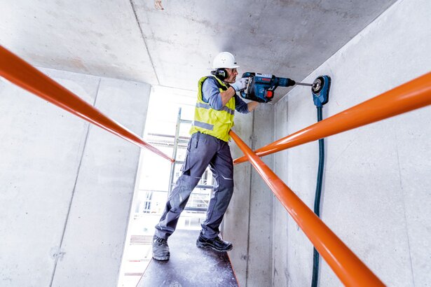 New Genuine Bosch 0611913000 GBH 18V-45 C Professional Cordless Rotary Hammer