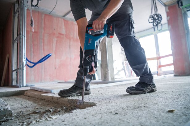 New Genuine Bosch 0611919000 GBH 18V-28 DC Professional Cordless Rotary Hammer