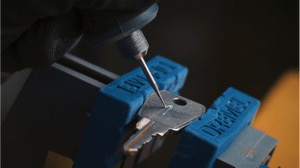 New Genuine Dremel 26150108JA Engraving Cutter 0,8 mm (108) Carving / Engraving