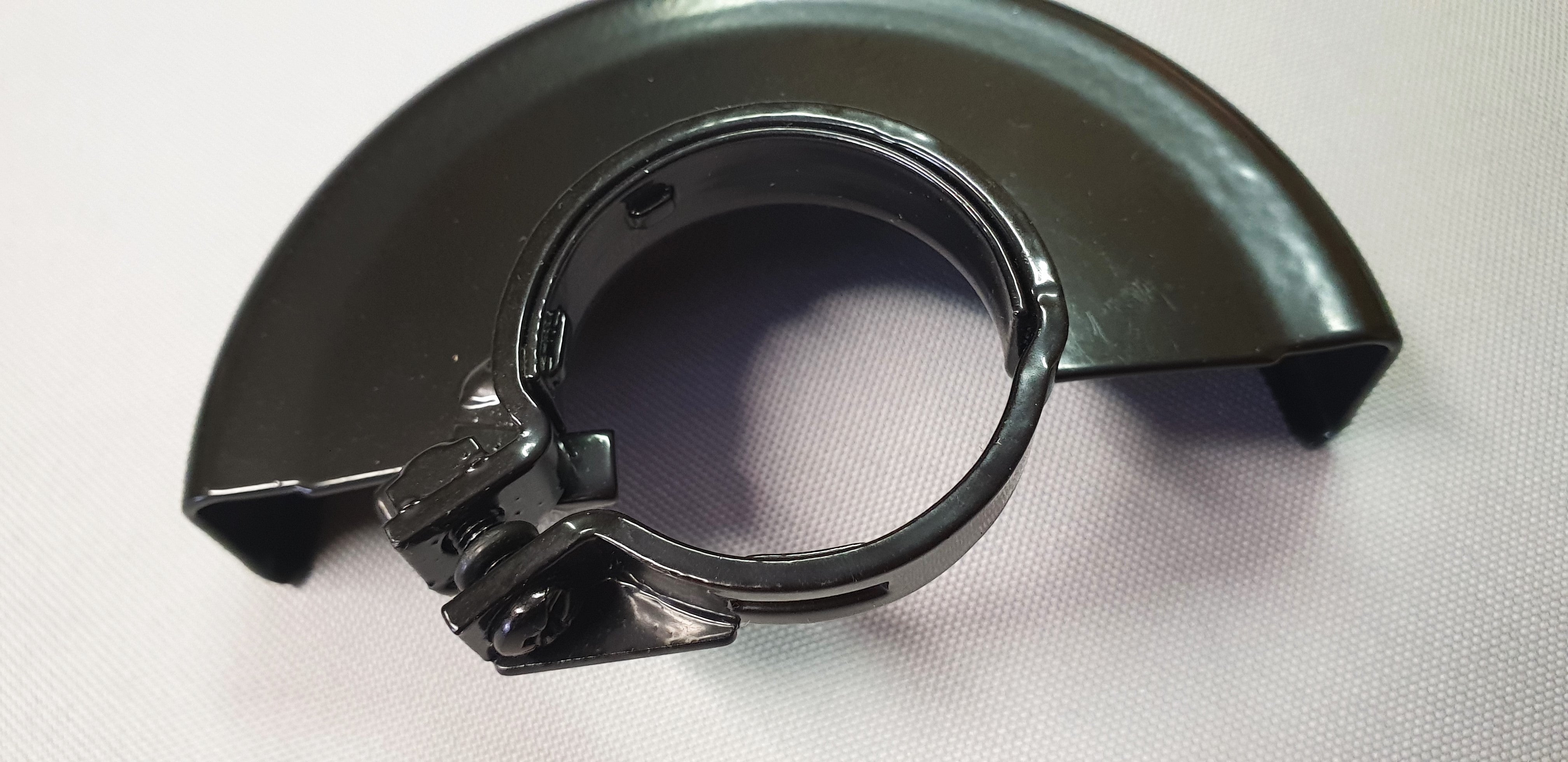 New Genuine Makita 123098-1 Wheel Cover 115AK Assembly for BGA450