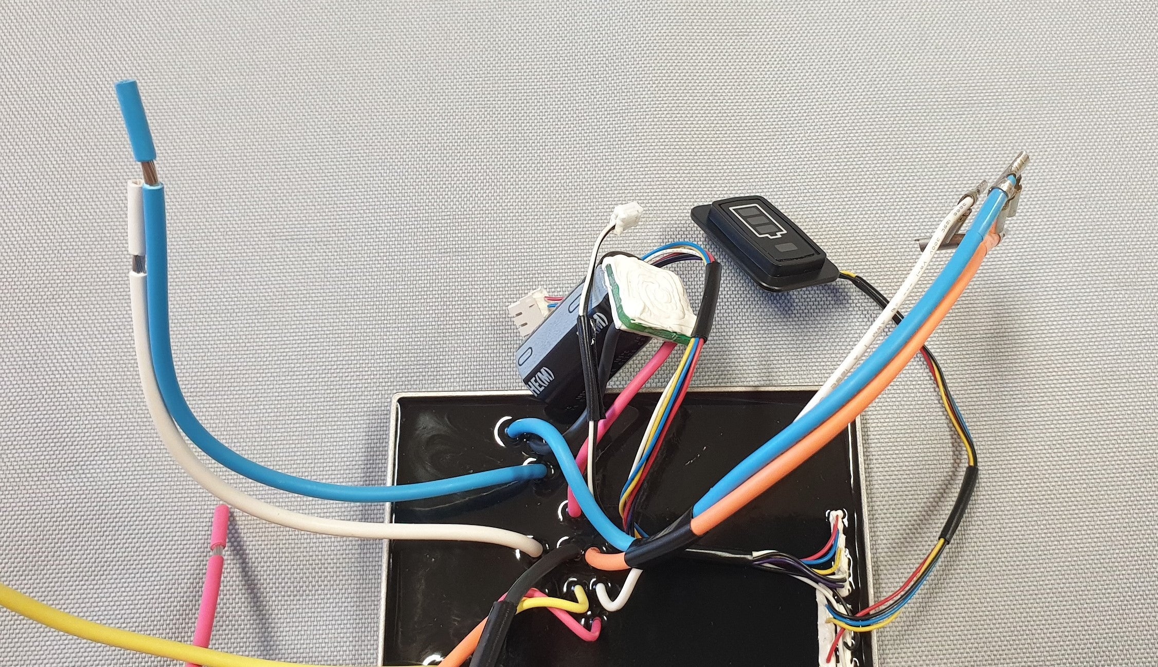 New Genuine Makita 135935-7 Controller Ass'y for GA700D