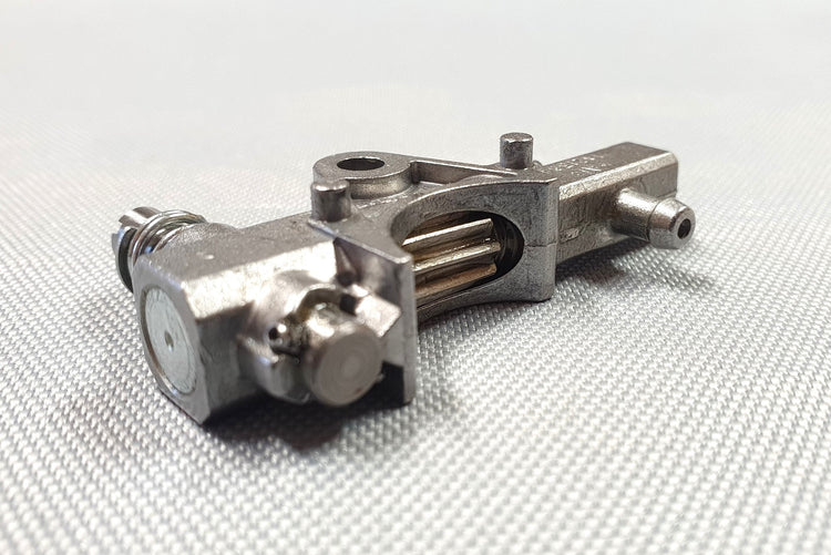 New Genuine Makita 142156-4 Oil Pump Complete for UC4041A UC4051A