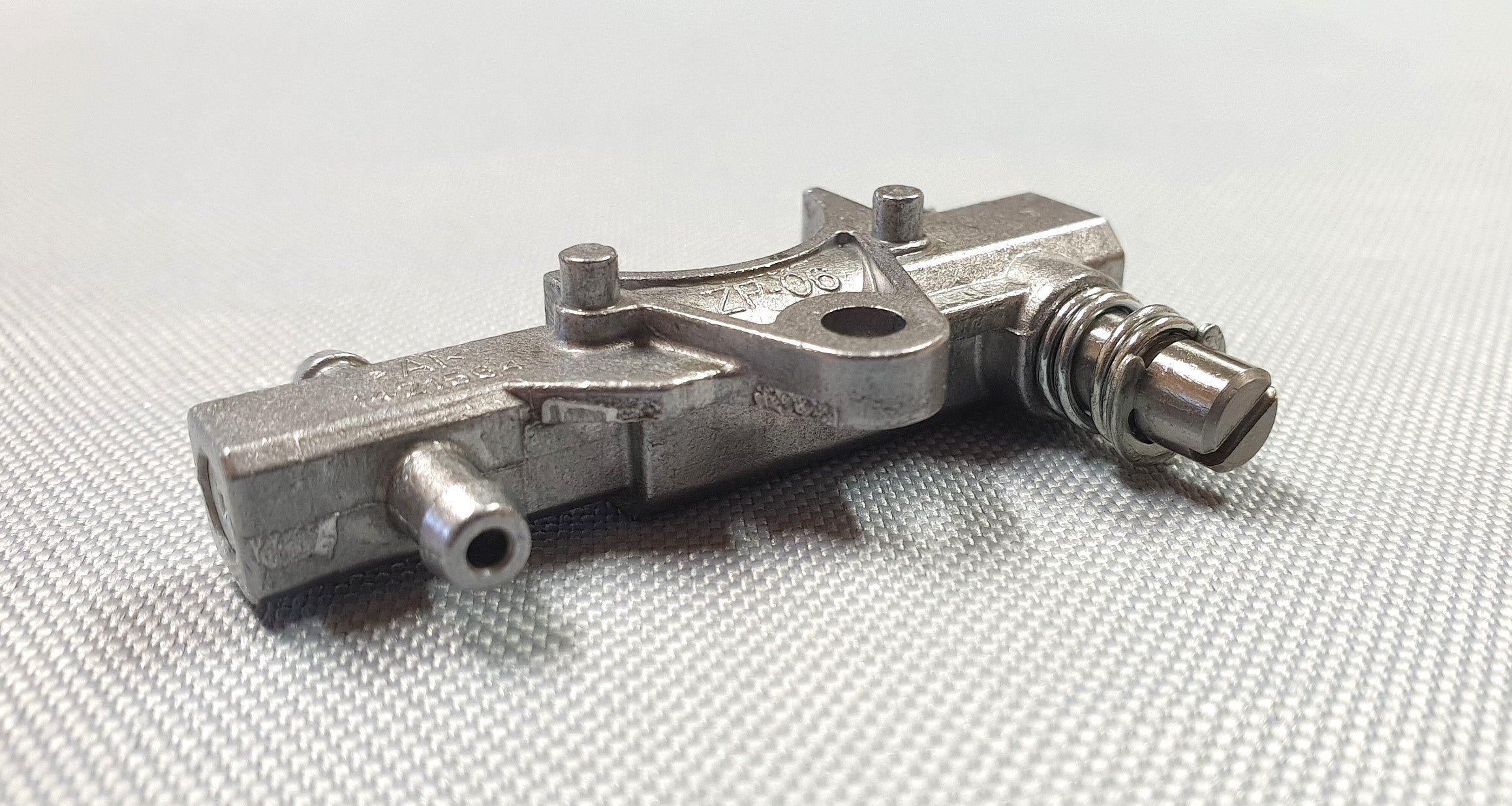 New Genuine Makita 142156-4 Oil Pump Complete for UC4041A UC4051A