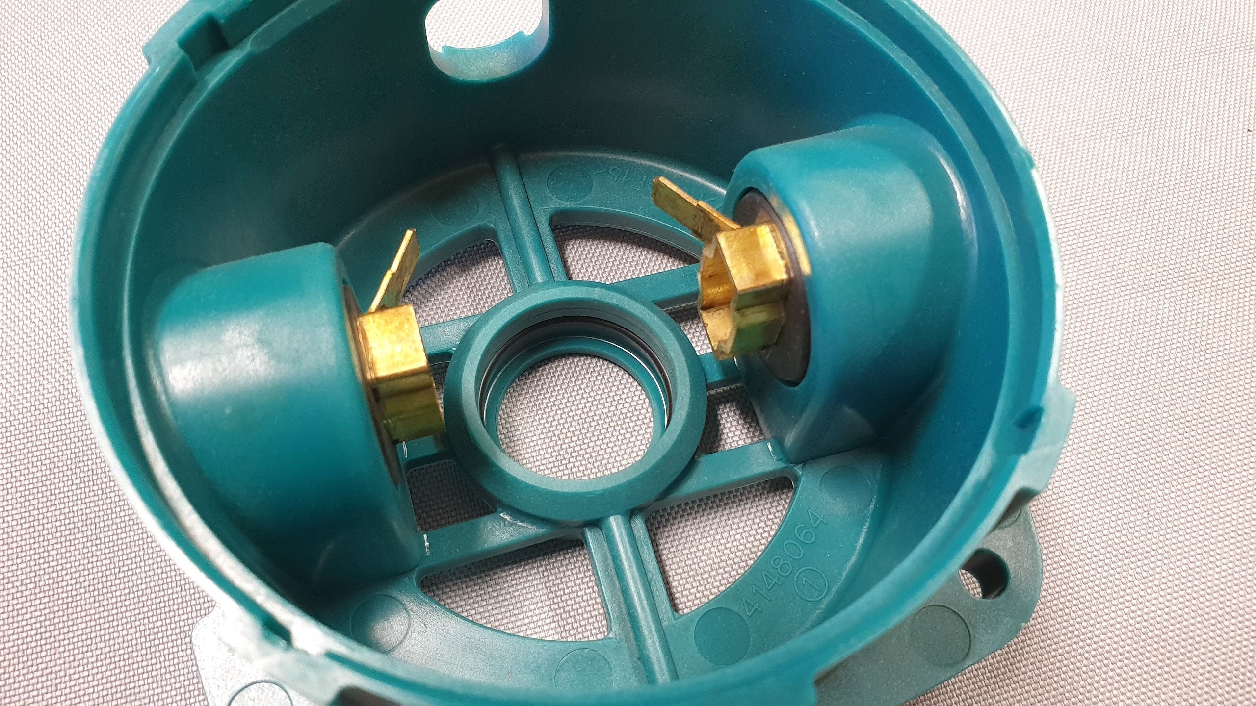 New Genuine Makita 159530-9 Moror Housing B Complete HM180