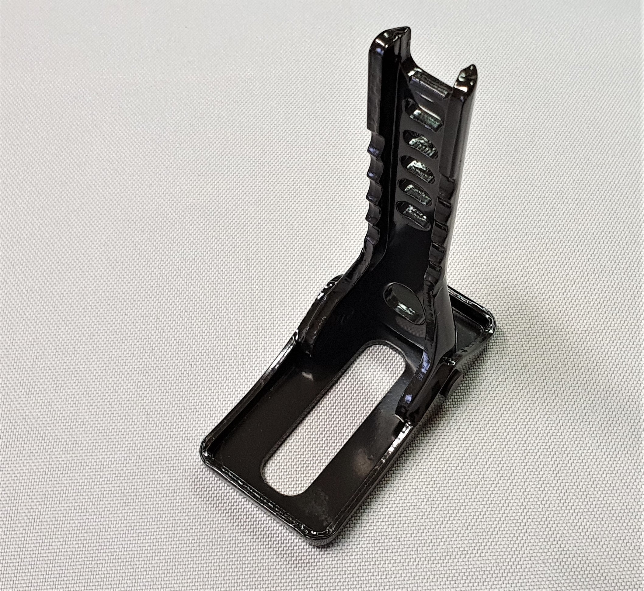 New Genuine Makita 165396-7 Reciprocating Shoe for JR307CT