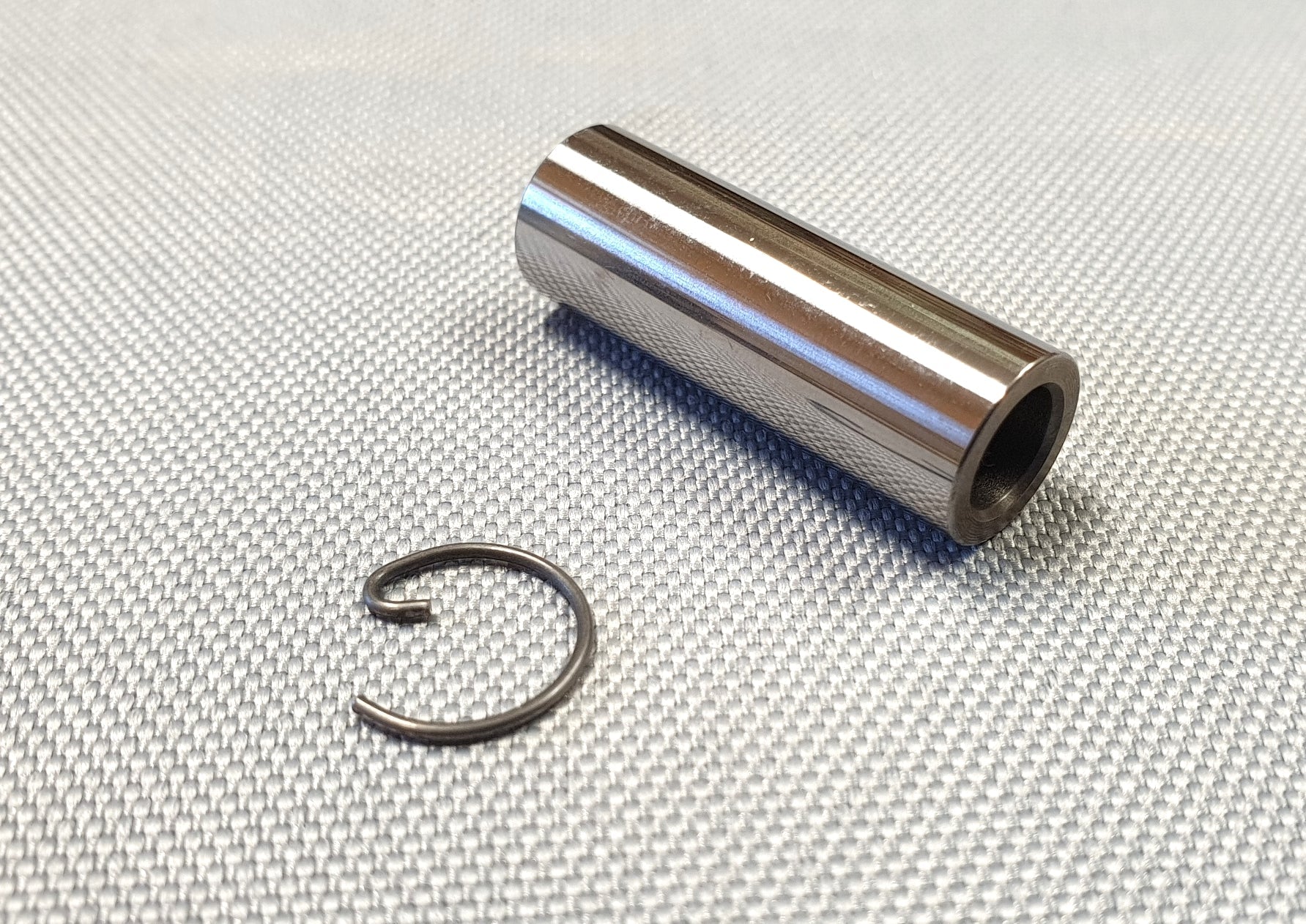 New Genuine Makita 183K15-9 Piston Complete for EK6100 EK6101 PC6110 PC6112