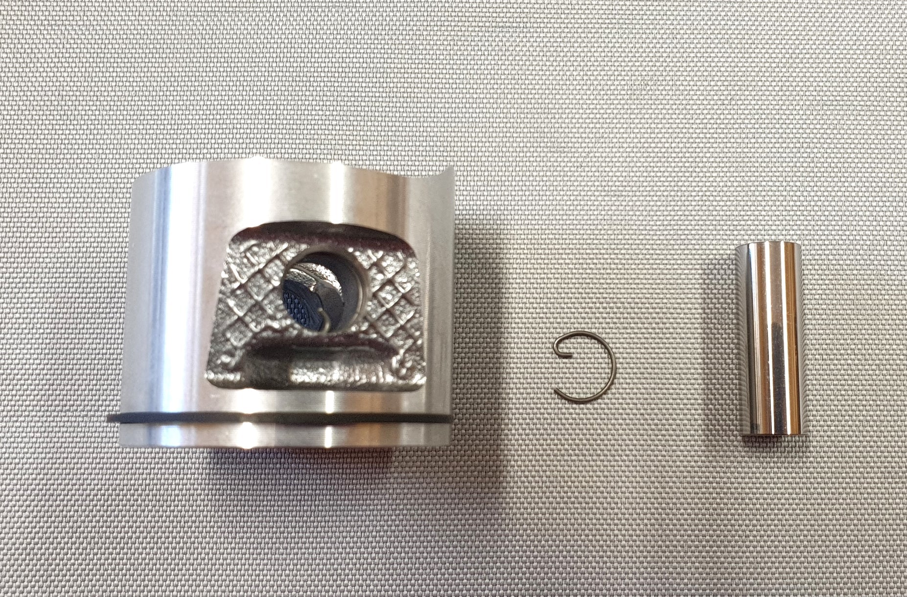 New Genuine Makita 183K15-9 Piston Complete for EK6100 EK6101 PC6110 PC6112