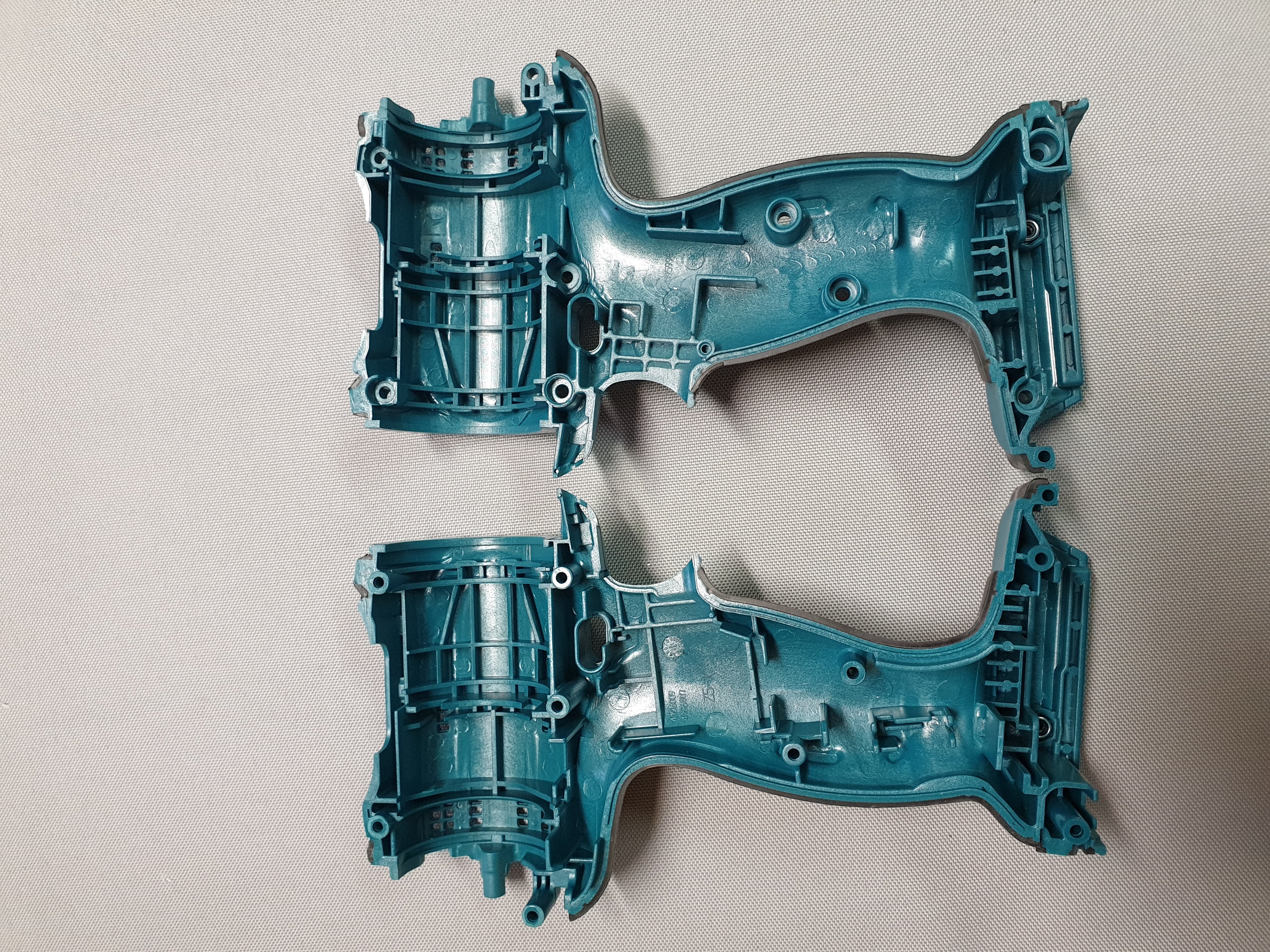 New Genuine Makita 188238-8 housing set for DF452D BHP452