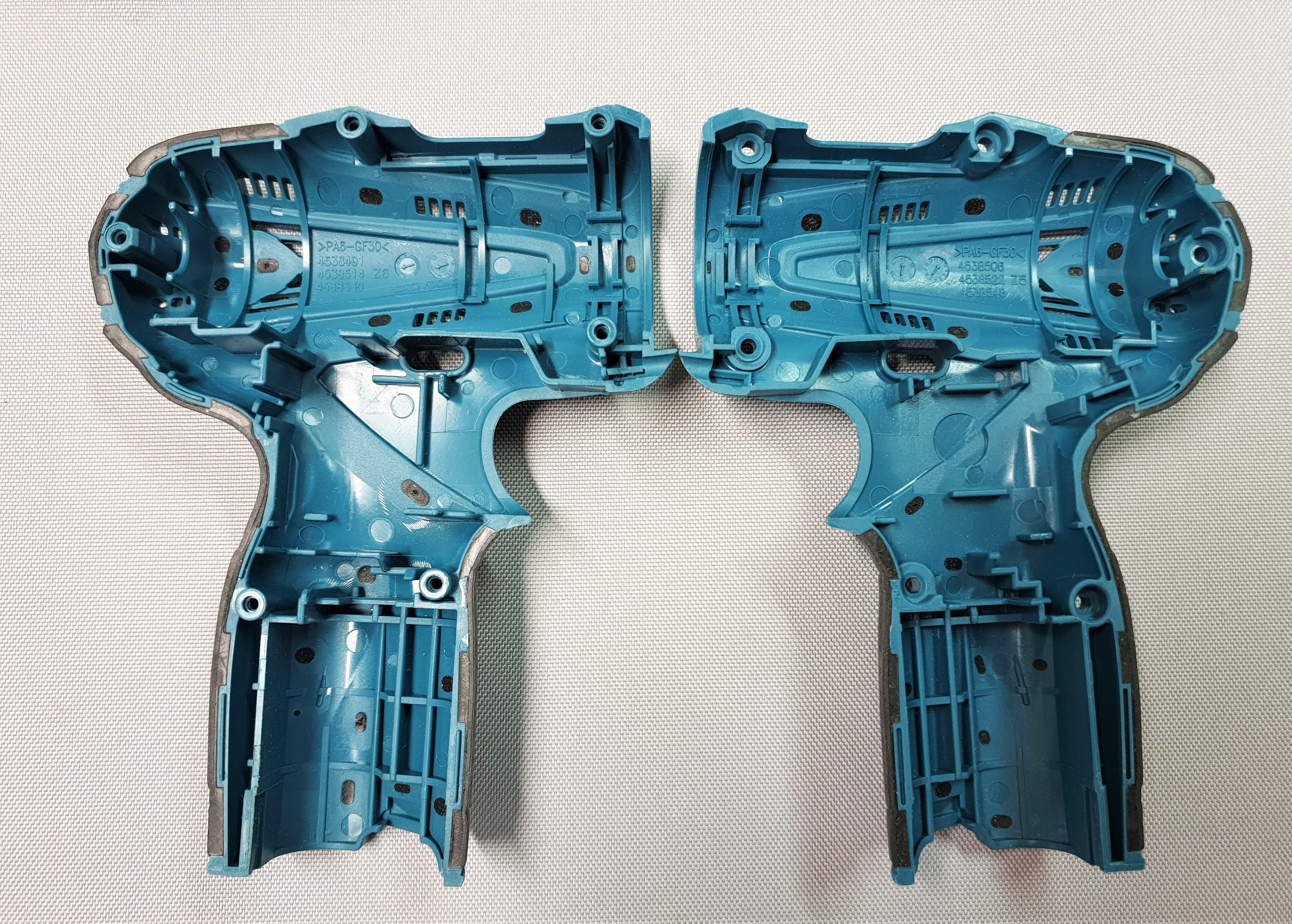 New Genuine Makita 188498-2 Housing Set DF030D DF330D