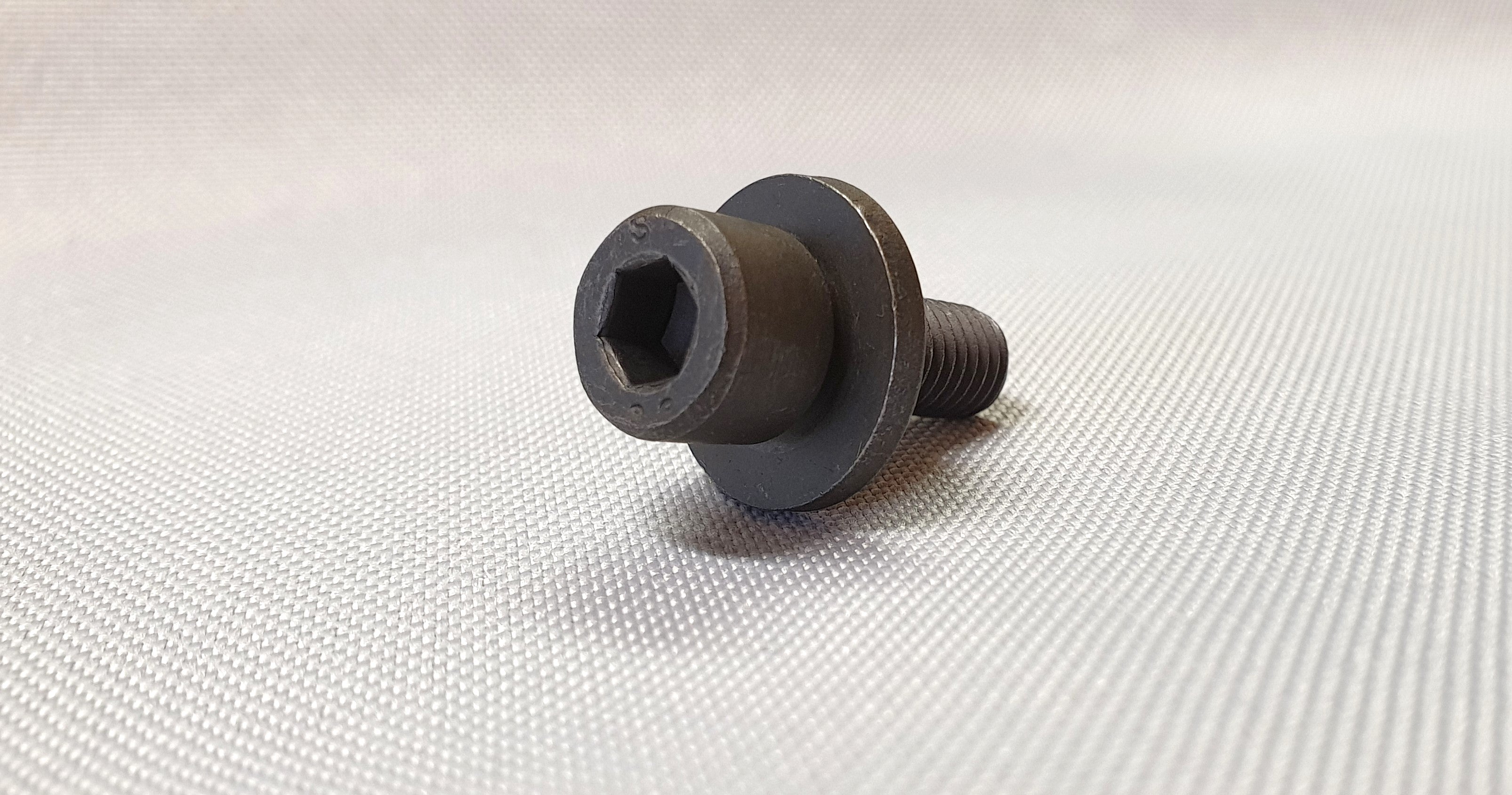 New Genuine Makita 266762-2 Hex Socket Head Bolt M8*22 for LF1000 TEC.93694