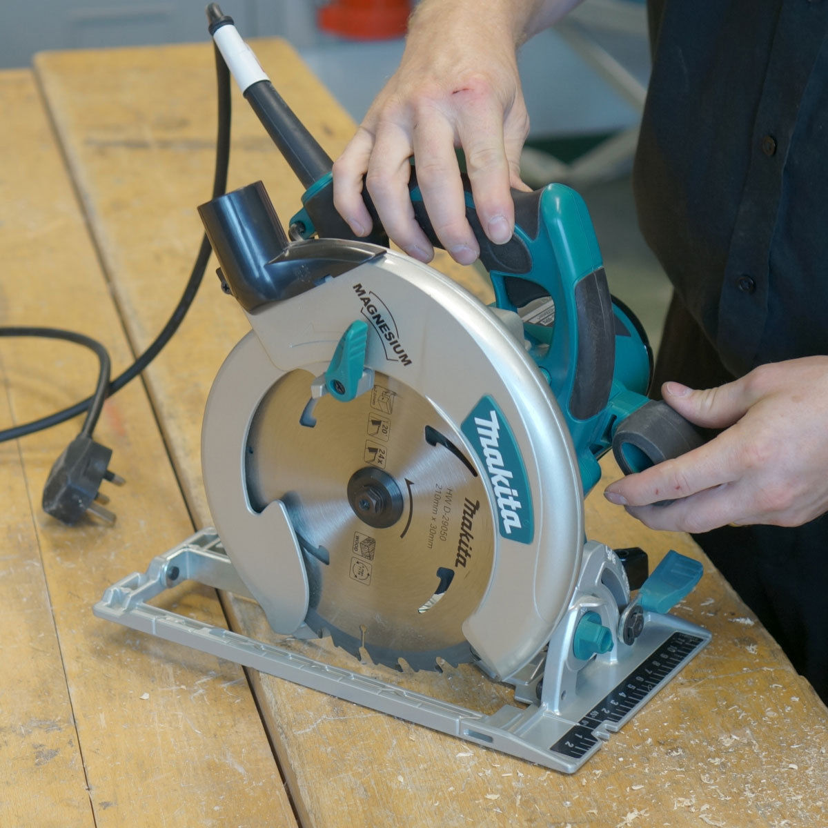 New Genuine Makita 450079-5 Plastic Dust Nozzle for 5008MG 5008MGA Bag Extractor