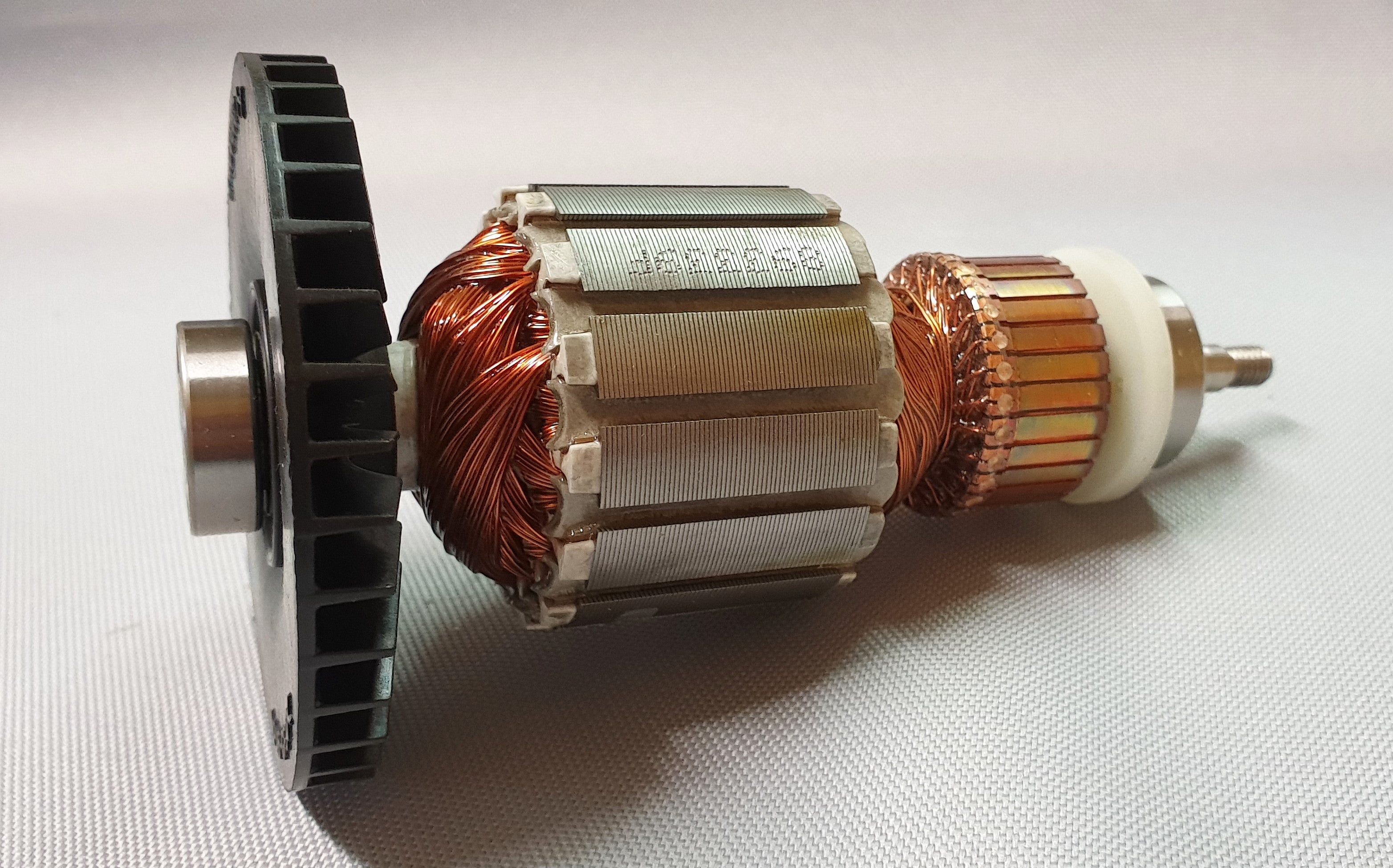 New Genuine Makita 513339-7 Armature Ass'y for 9920 9404 230-240V