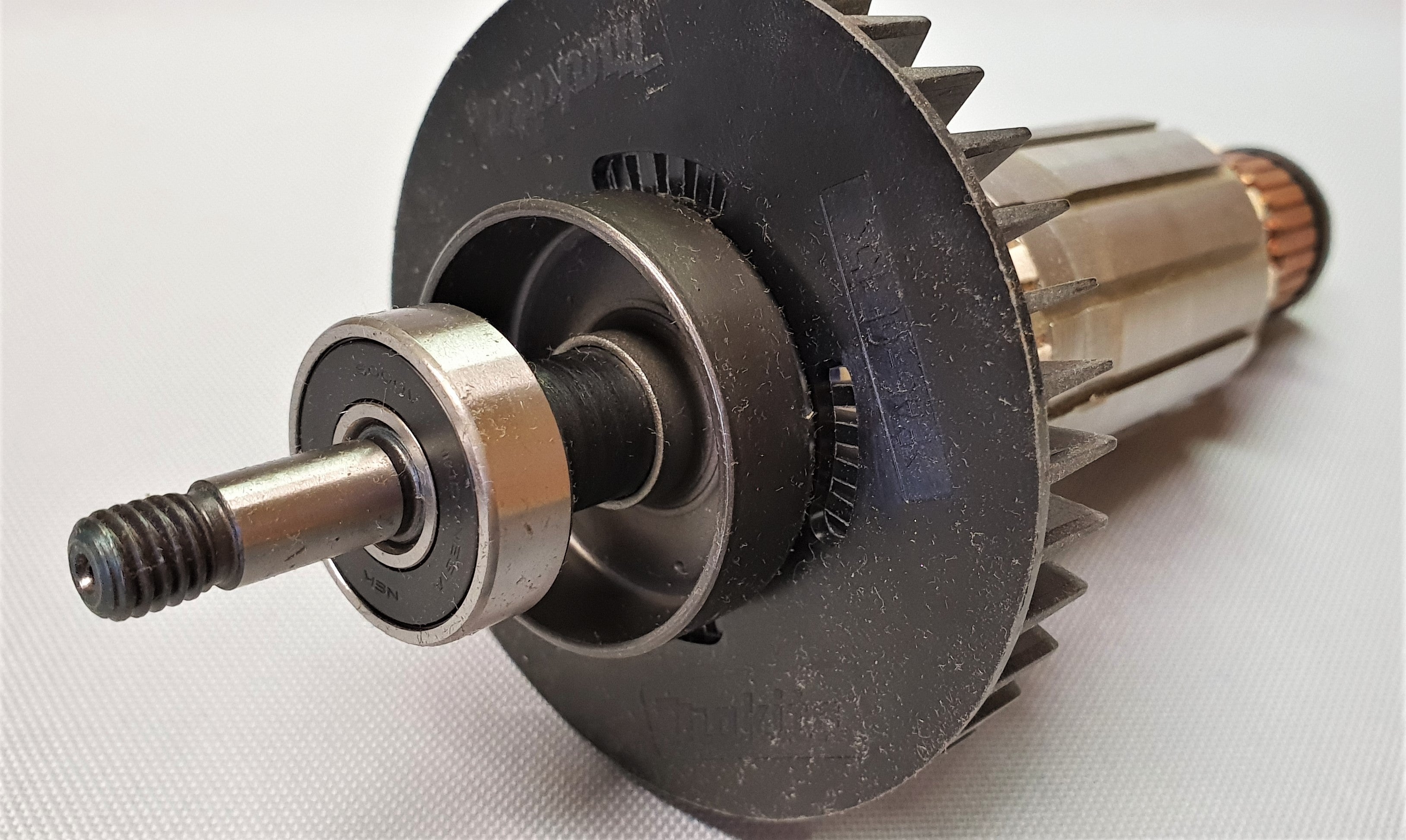 New Genuine Makita 513893-1 Armature Ass'y 220-240V UC3040A UC4041A UC3541/4041