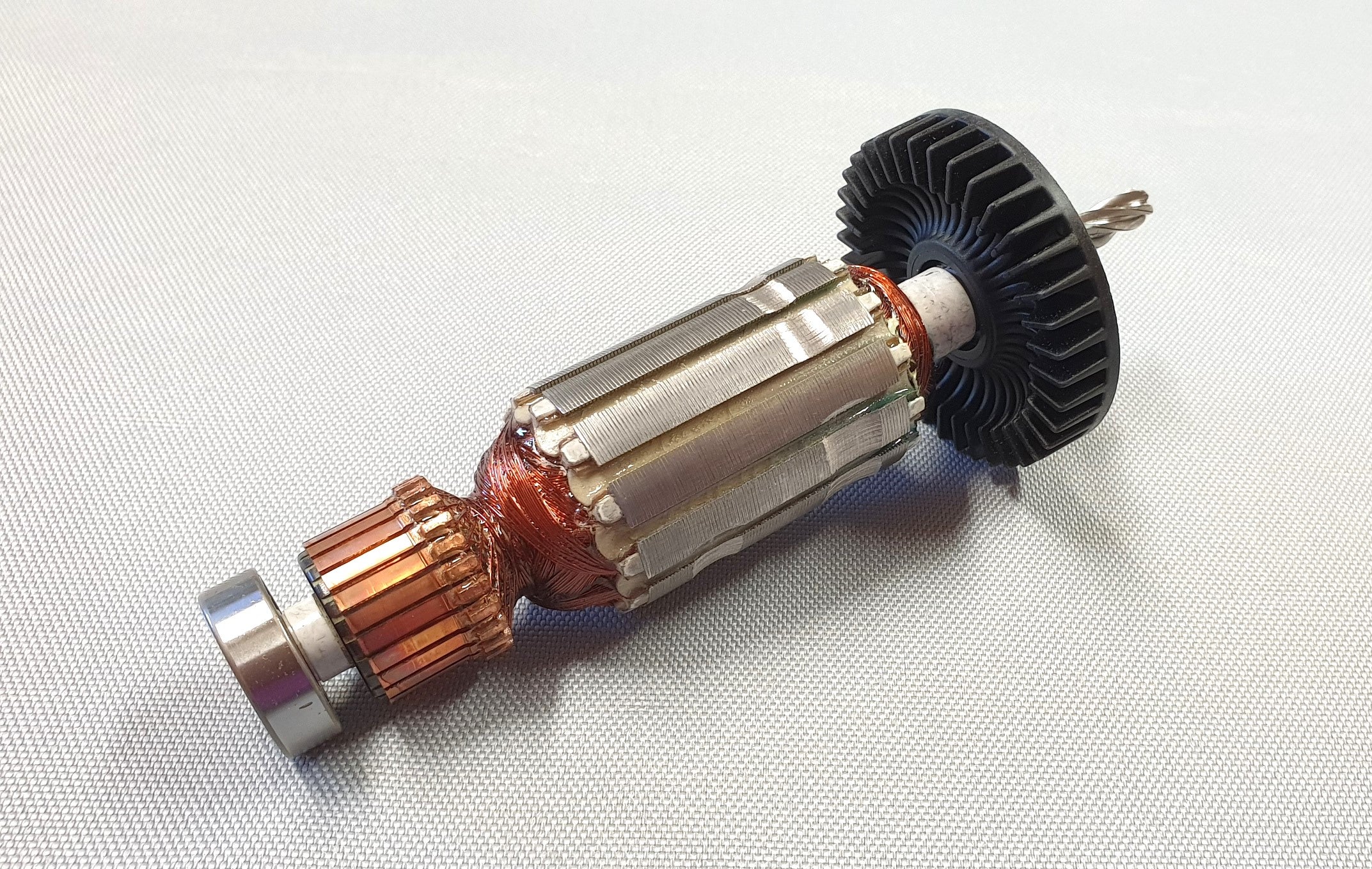 New Genuine Makita 515718-5 Armature Ass'y 220V for 4322 4324 4326 4327 4329