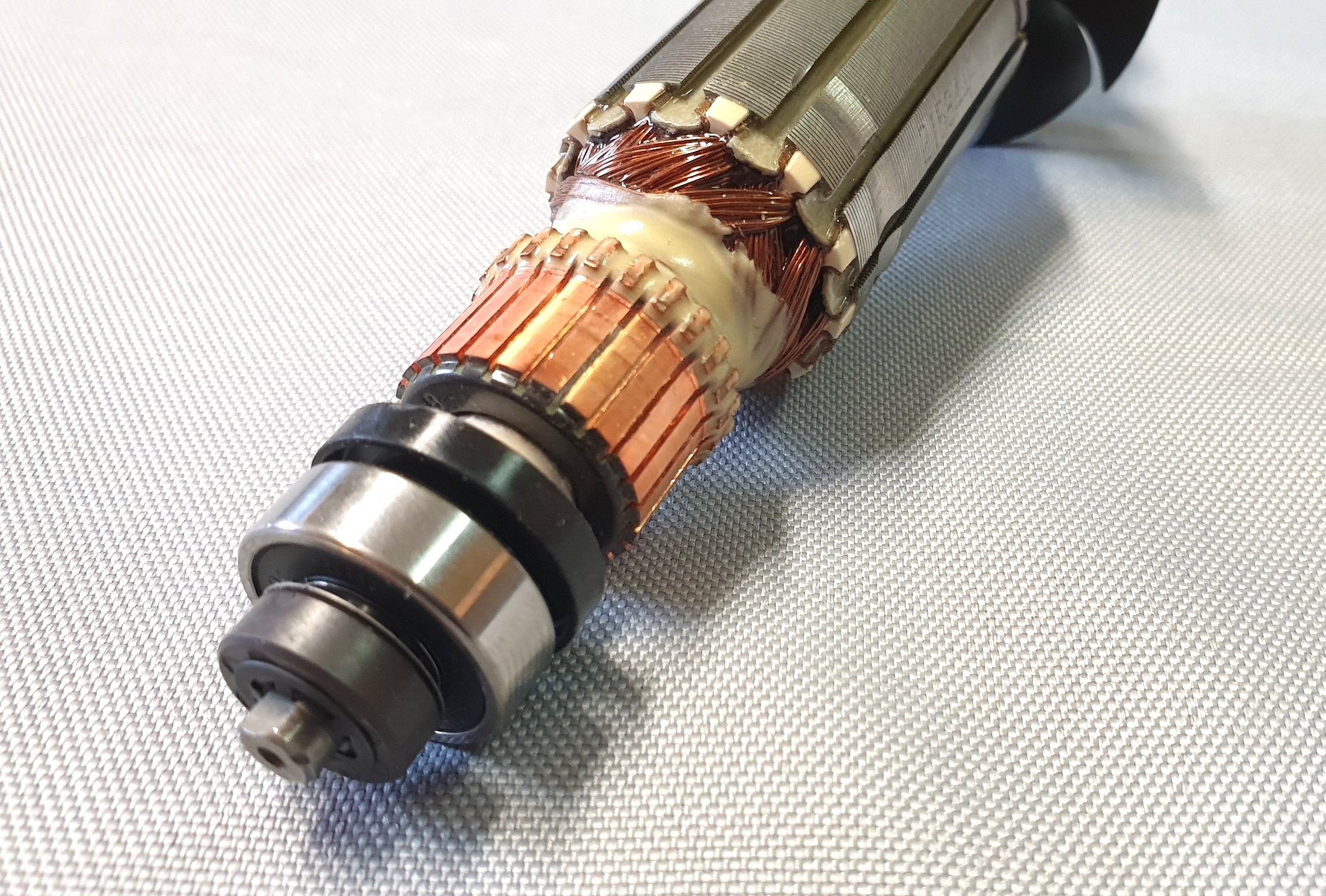 New Genuine Makita 515844-0 Armature Assembly for RT0700C