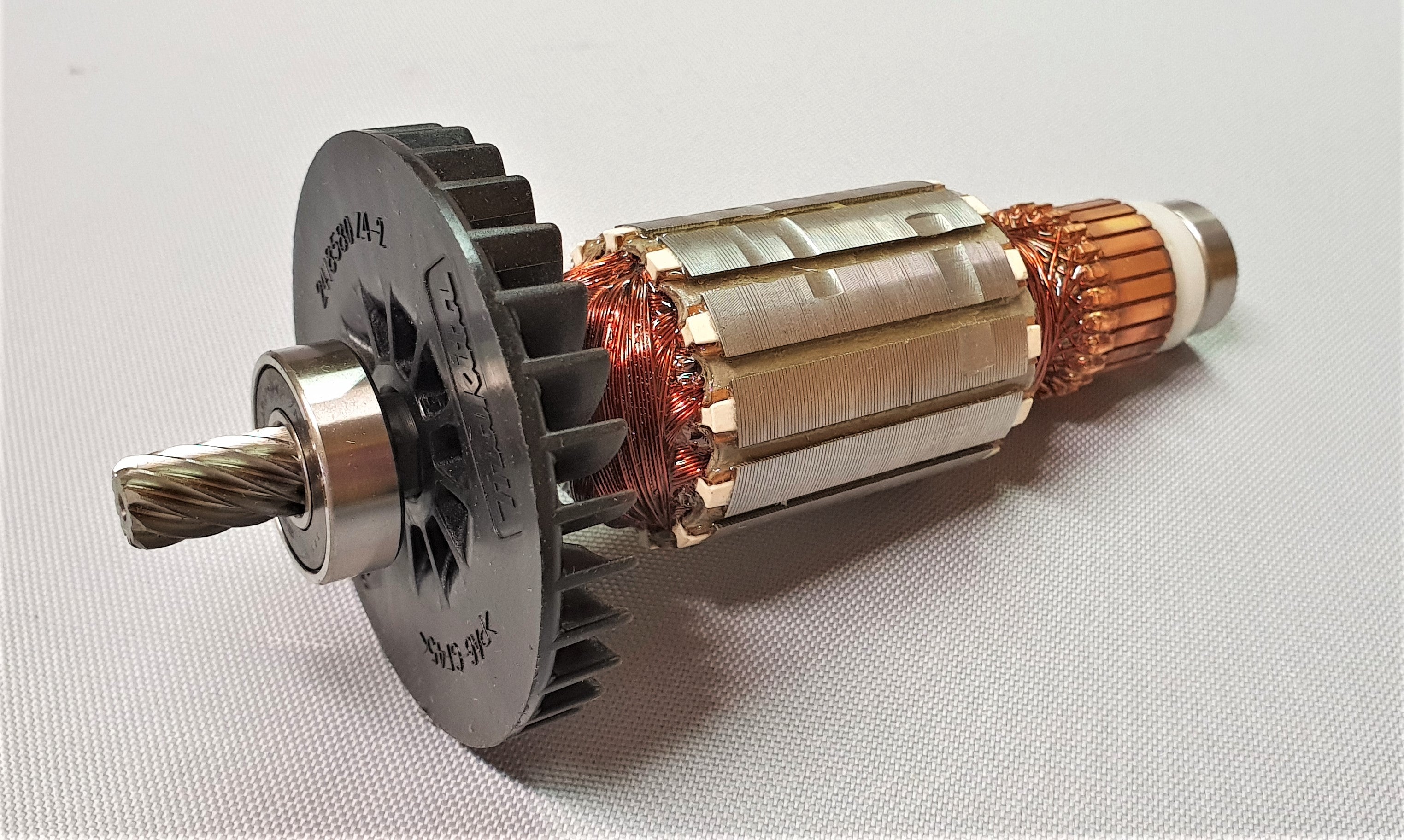 New Genuine Makita 516489-7 Armature Ass'y 240V for 5704R