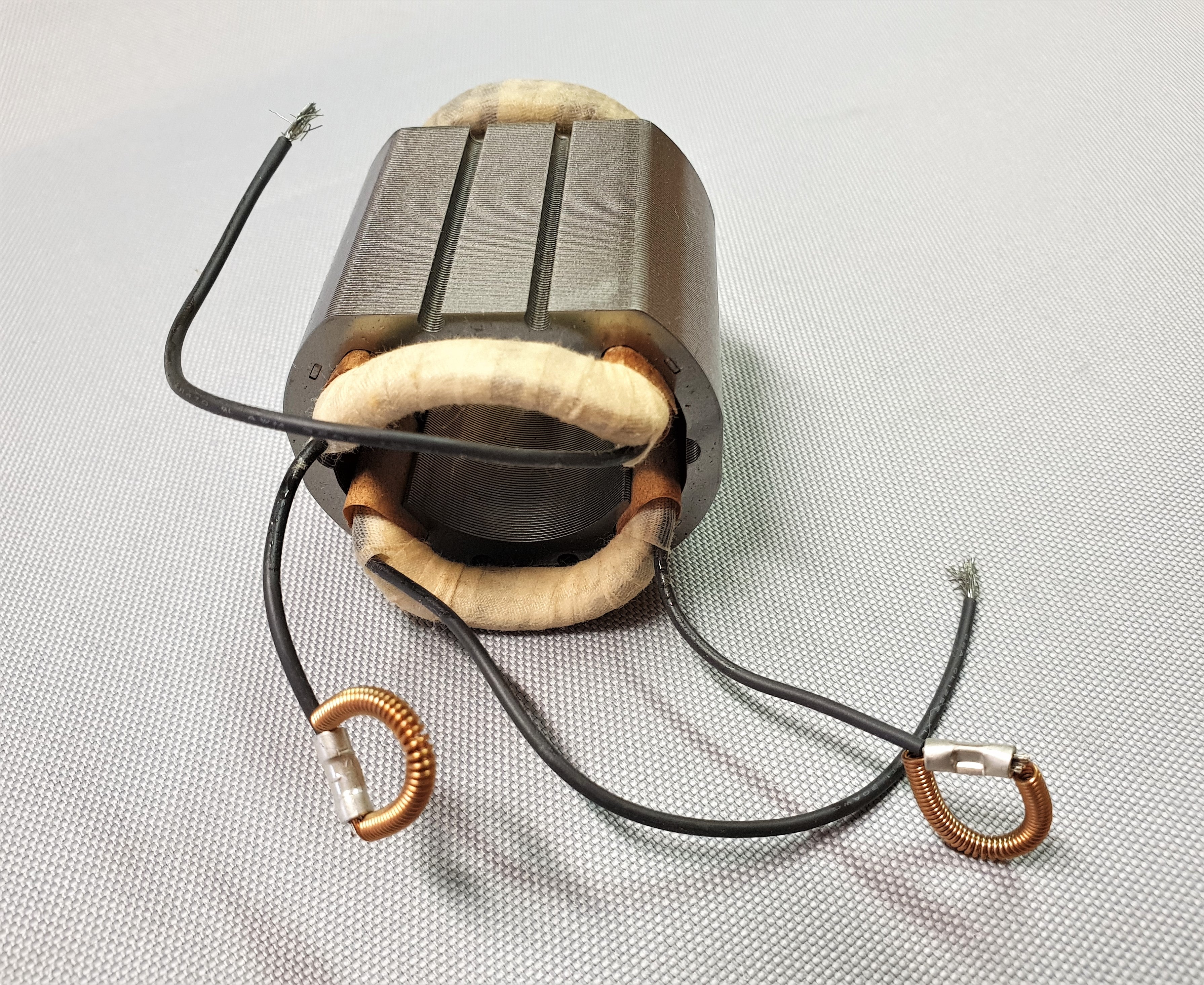 New Genuine Makita 521623-6 Field Assembly 220-240V for 9523NB 9524NB