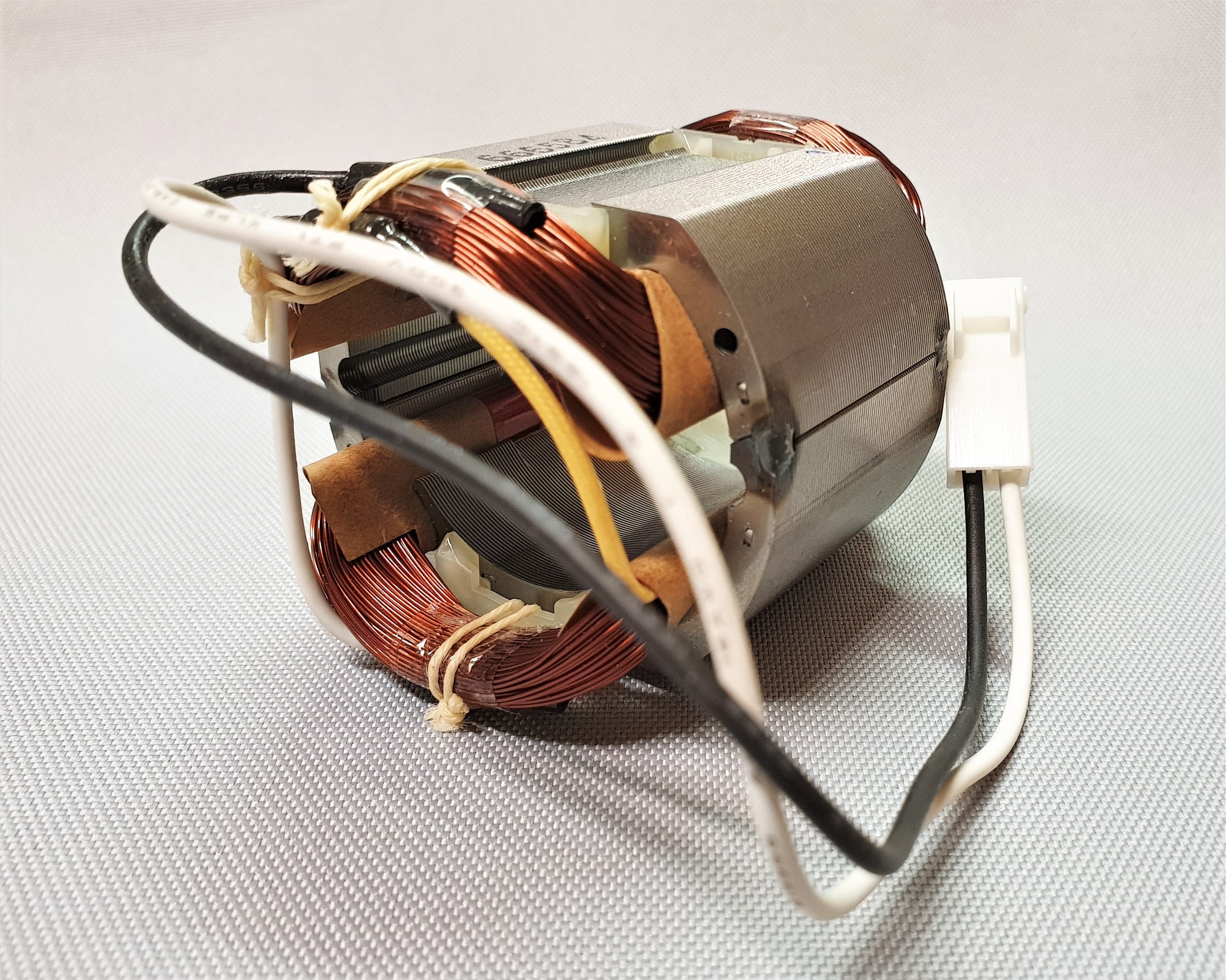 New Genuine Makita 526584-5 Field Assy 240V HR2811F HR2811FT